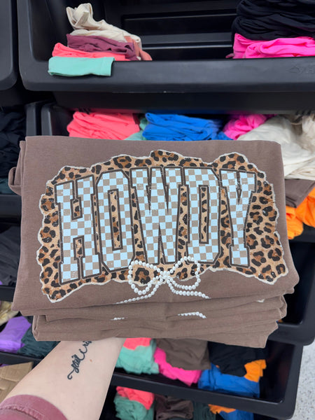 Howdy Graphic Tee