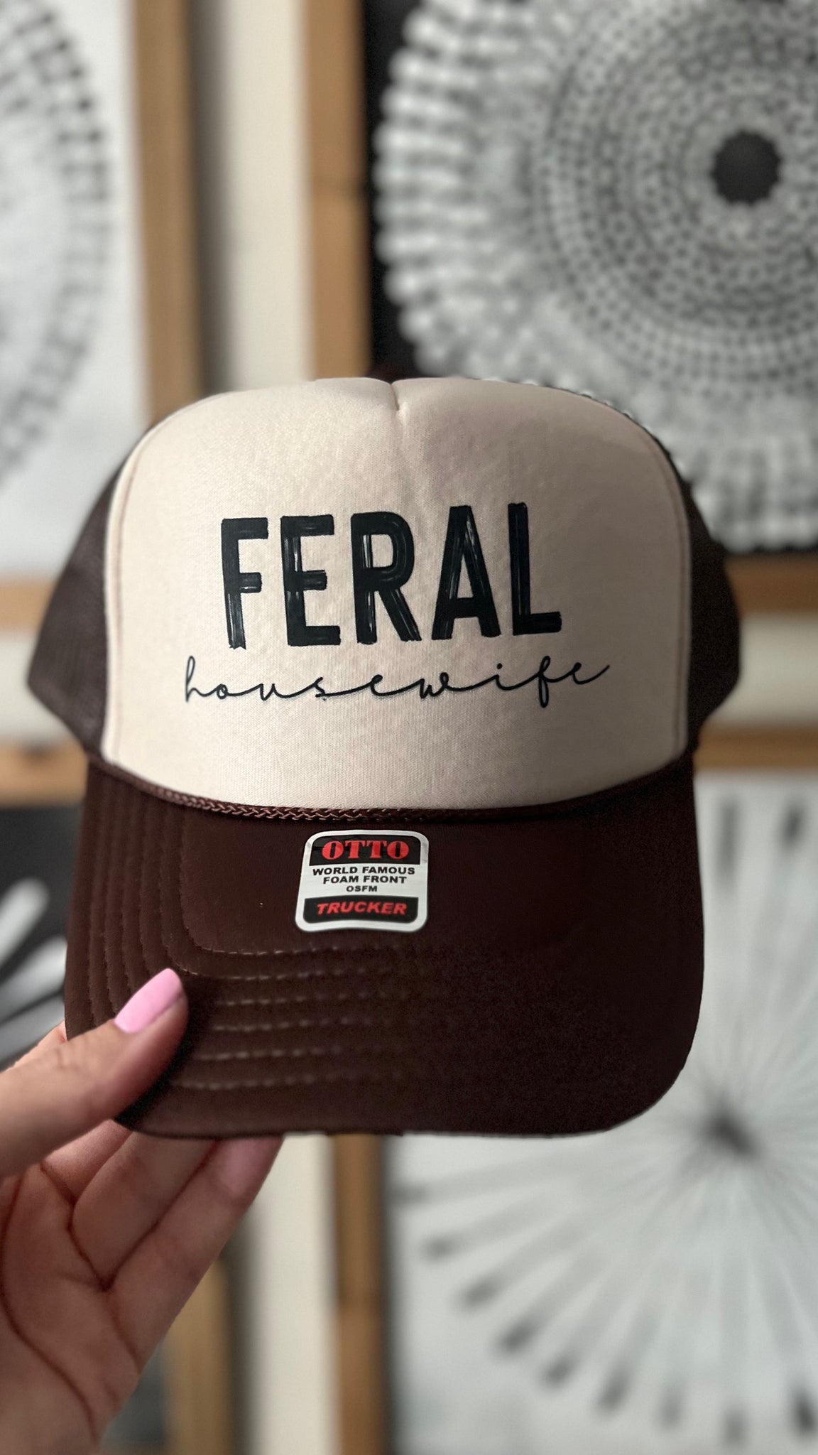 Feral Housewife Hat - Mocha