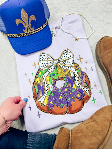 King Cake Bow Tee